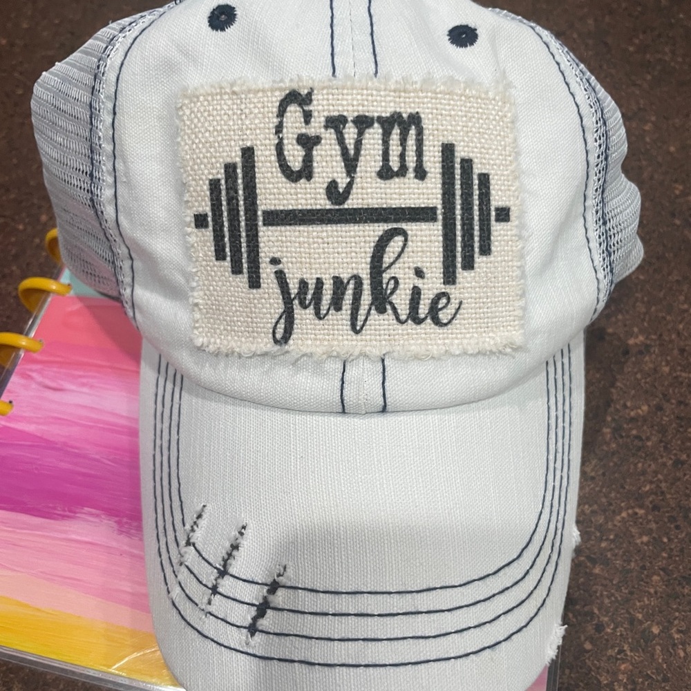 Ladies pony tail back hat